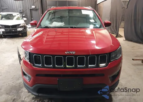 2018 Jeep Compass Latitude 4X4 z USA, uszkodzony, nr VIN 3C4NJDBB7JT114185